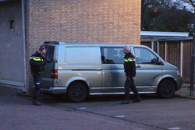 Persoon aangehouden tijdens politieonderzoek aan de Doelenstraat Waalwijk