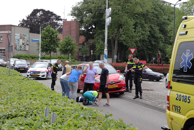 Meisje aangereden op fiets aan de Taxandriaweg Waalwijk