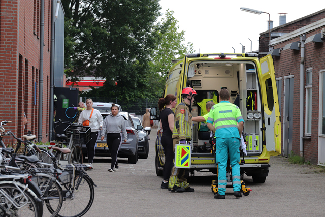 Man zit met voet bekneld tussen crosstrainer in sportschool aan de Eerste Zeine Waalwijk