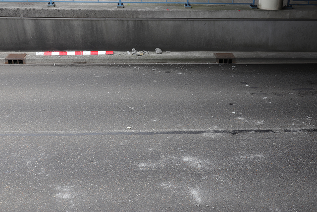 Schade aan vrachtwagen en berucht viaduct aan de Hertog Janstraat Waalwijk