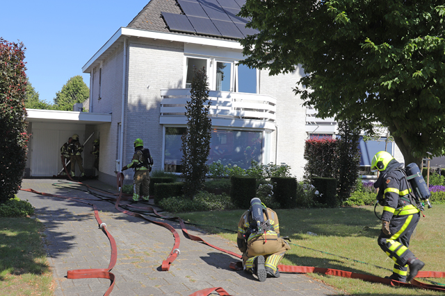 Flinke brand in woning aan de Jan van Goyenstraat Waalwijk