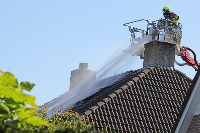 Flinke brand in woning aan de Jan van Goyenstraat Waalwijk