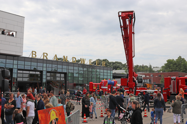Open dag bij de brandweer van Waalwijk