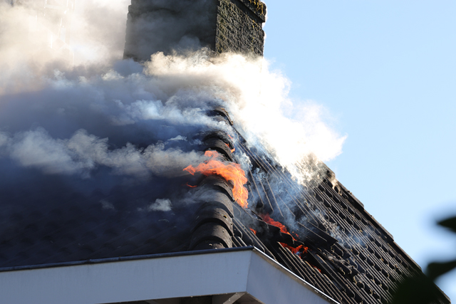 Flinke brand in woning aan de Jan van Goyenstraat Waalwijk