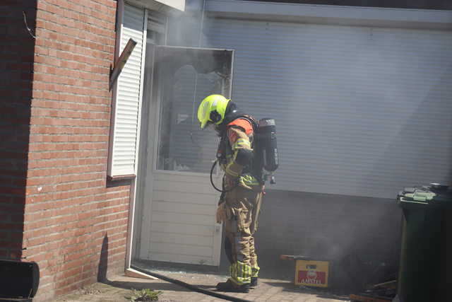 Frituurpan staat in brand in keuken aan de Madeliefstraat Waalwijk