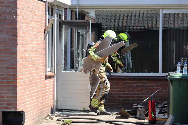 Frituurpan staat in brand in keuken aan de Madeliefstraat Waalwijk