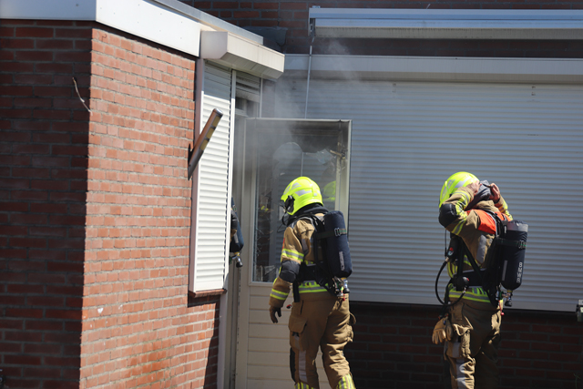 Frituurpan staat in brand in keuken aan de Madeliefstraat Waalwijk