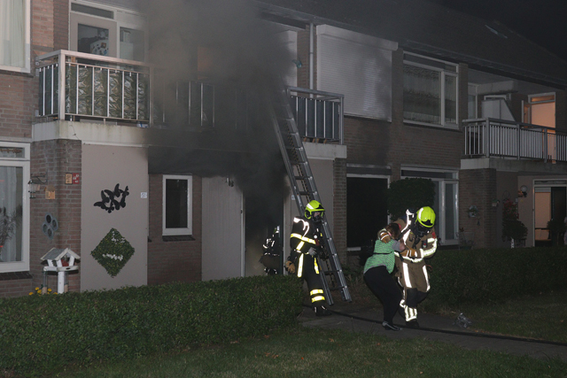 Uitslaande woningbrand aan de Eerste Zeine Waalwijk