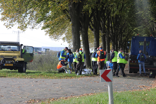 Grote zoekactie door Veteranen Search Team aan de Zomerdijk Waalwijk
