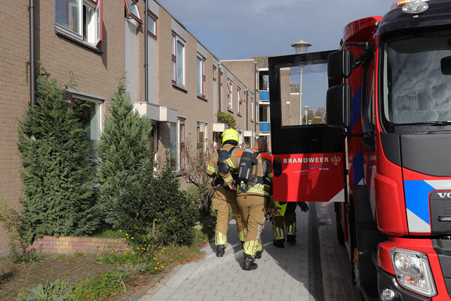Bewoners ruiken gaslucht in woning aan de Mede Waalwijk