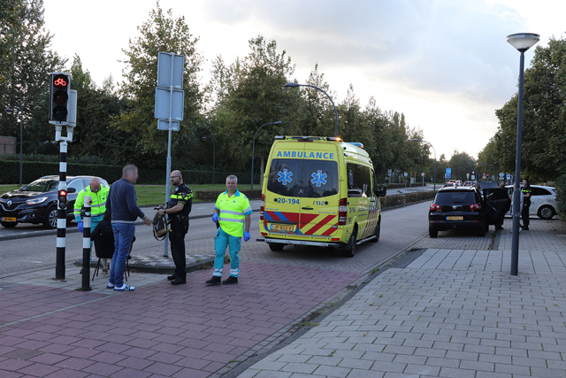 Vrouw op fiets aangereden aan de Noorder Parallelweg Waalwijk