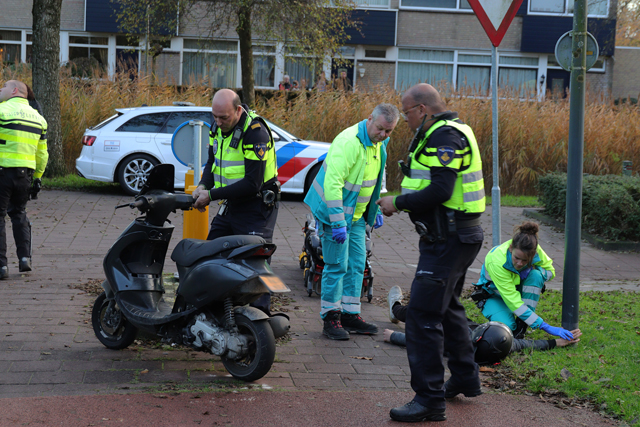 Scooterrijder gaat onderuit en raakt gewond aan de Eerste Zeine Waalwijk