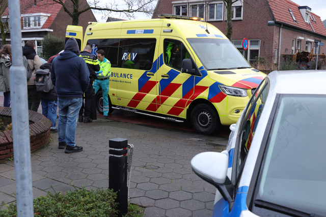 Voetganger raakt gewond na aanrijding aan de Burg. Smeelelaan Waalwijk
