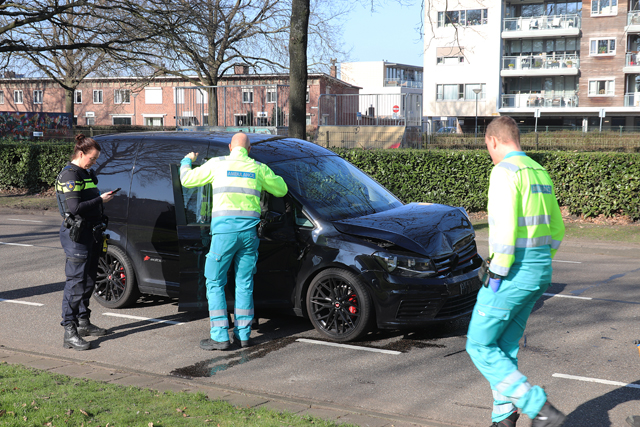 Kopstaart aanrijding aan de Blyde Incomstelaan Waalwijk
