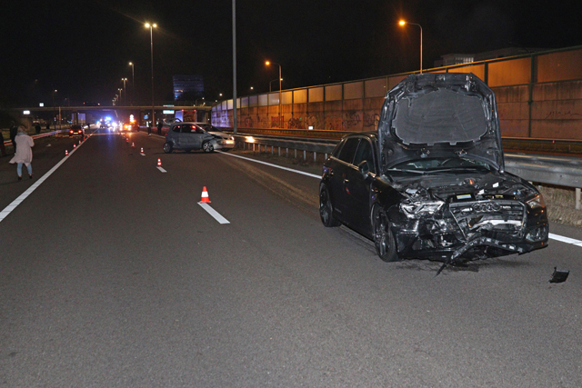 Flinke ravage na ongeval op de A59 (Maasroute) Waalwijk