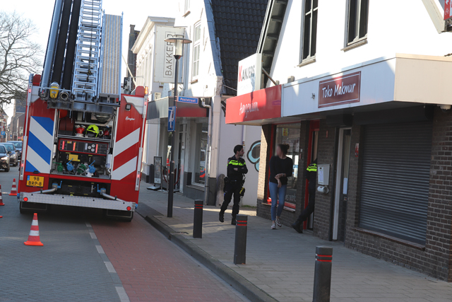 Brand in plafond bij winkel Toko Makmur aan de Grotestraat Waalwijk