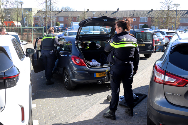 Politieachtervolging eindigt aan het Bloemenoordplein Waalwijk