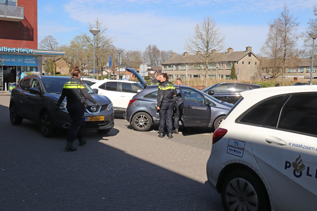 Politieachtervolging eindigt aan het Bloemenoordplein Waalwijk