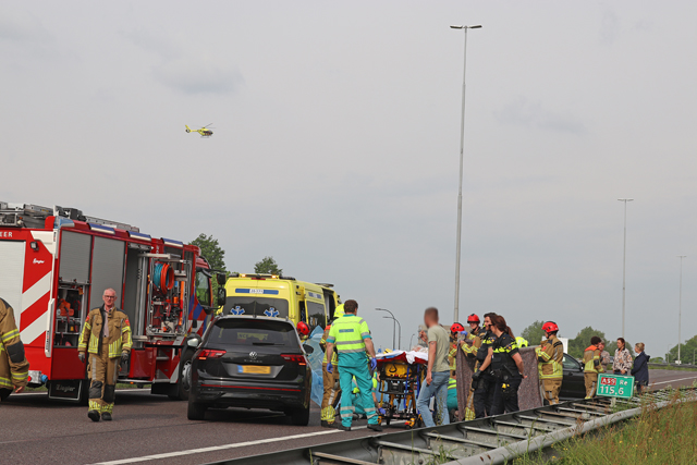 Voetganger aangereden op snelweg A59 Waalwijk