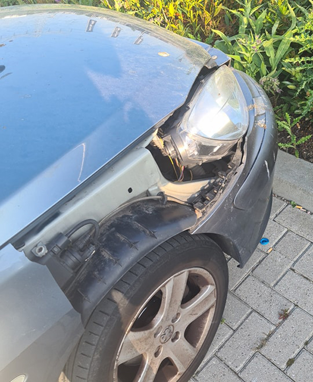 Bestuurder gebruikt regenbroek om schade op te vullen aan auto Taxandriaweg Waalwijk