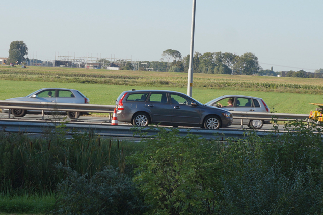 Meerdere auto’s botsen op elkaar op de A59 (Maasroute) Waalwijk