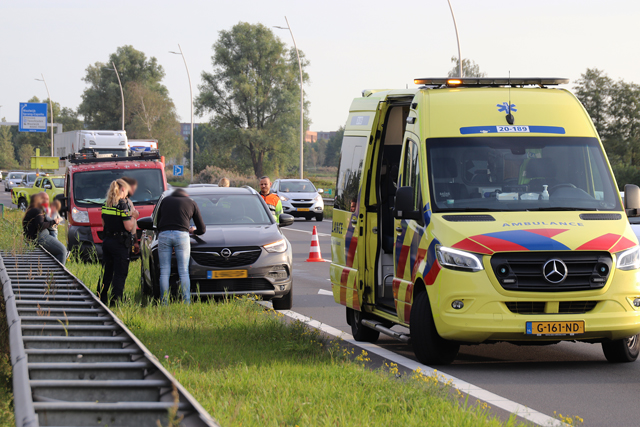 Kop-staart botsing op de Midden-Brabantweg Waalwijk