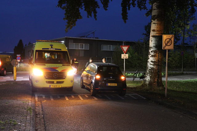 Man raakt gewond bij aanrijding aan de Bachlaan Waalwijk