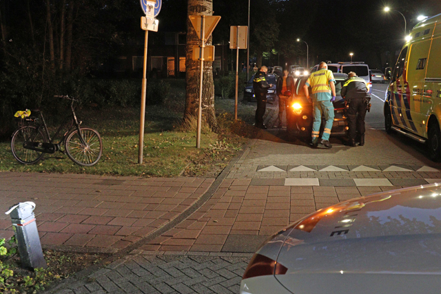 Man raakt gewond bij aanrijding aan de Bachlaan Waalwijk