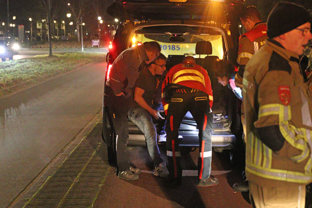 Omstander redt kind dat vast zit tussen spaken van fiets aan de Noorder-Allee Waalwijk