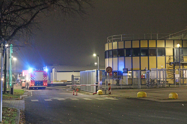 Brand in kantoorpand van Covestro aan de Sluisweg Waalwijk