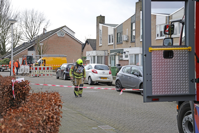 Gaslek tijdens graafwerkzaamheden aan de Sem Dresdenstraat Waalwijk