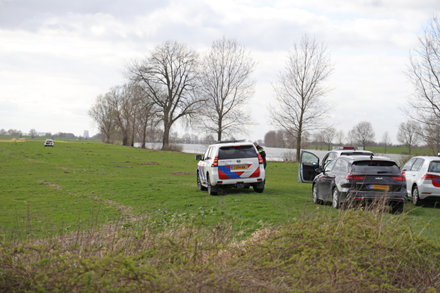 Politie vindt lichaam in Bergsche Maas Waalwijk