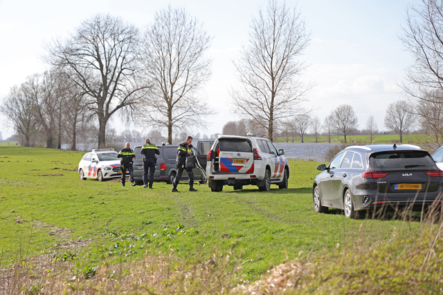 Politie vindt lichaam in Bergsche Maas Waalwijk