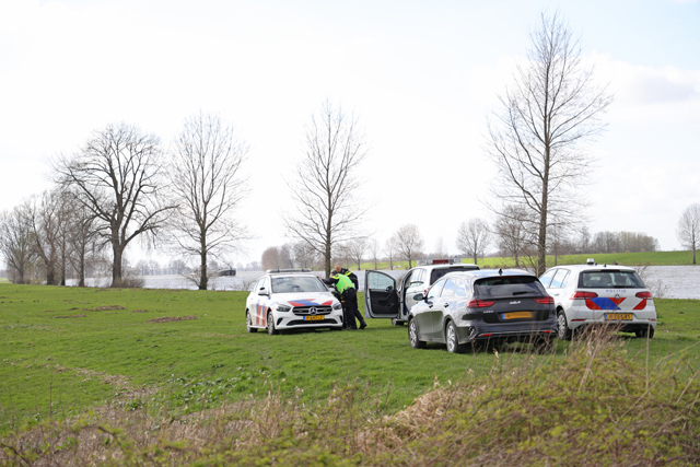 Politie vindt lichaam in Bergsche Maas Waalwijk