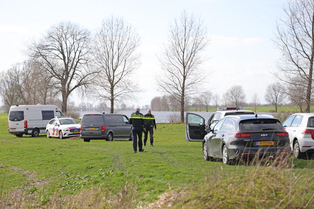 Politie vindt lichaam in Bergsche Maas Waalwijk
