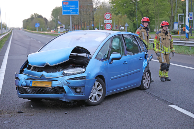 Flink ongeval op de A59 (Maasroute) Waalwijk