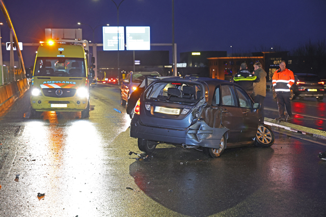 Bestuurder raakt gewond bij eenzijdig ongeval aan de Taxandriaweg-West Waalwijk