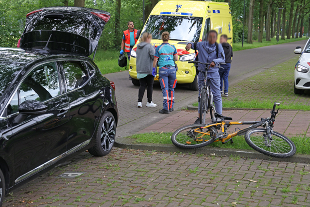 Jongetje raakt gewond bij botsing met auto aan de Olympiaweg Waalwijk