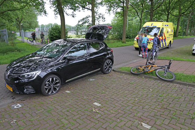 Jongetje raakt gewond bij botsing met auto aan de Olympiaweg Waalwijk