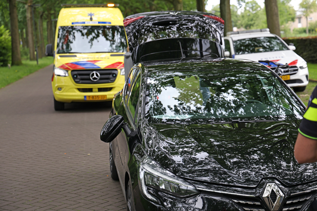 Jongetje raakt gewond bij botsing met auto aan de Olympiaweg Waalwijk