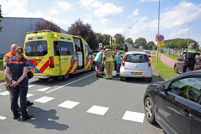 Auto’s botsen op elkaar op kruising aan de Kloosterheulweg Waalwijk