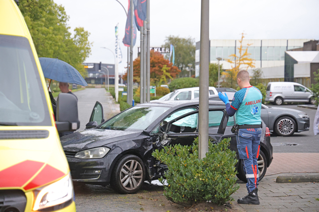 Man raakt gewond bij aanrijding aan de Prof. Lorentzweg Waalwijk