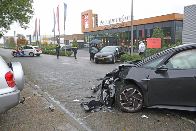 Man raakt gewond bij aanrijding aan de Prof. Lorentzweg Waalwijk
