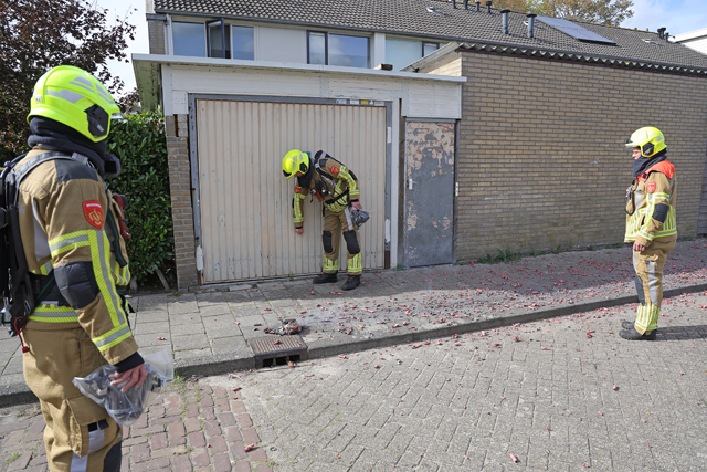 Chinese rol gaat af midden in woonwijk aan de Robert Stolzsingel Waalwijk