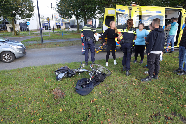 Fietser raakt gewond bij botsing met auto op de Midden-Brabantweg Waalwijk