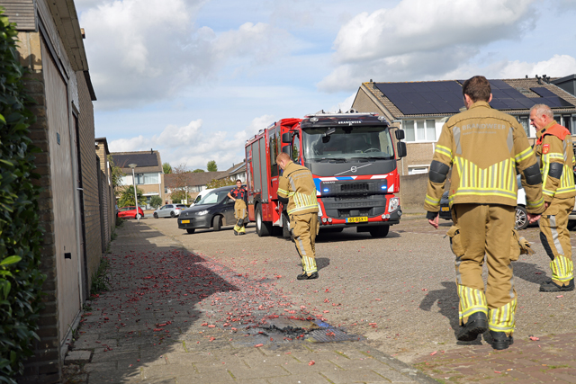 Chinese rol gaat af midden in woonwijk aan de Robert Stolzsingel Waalwijk