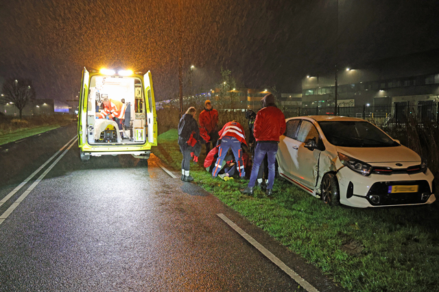 Vrouw raakt onwel na aanrijding op de Kloosterheulweg Waalwijk