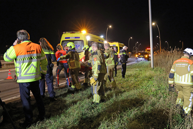 Twee personen raken gewond bij ongeval op de Midden-Brabantweg Waalwijk