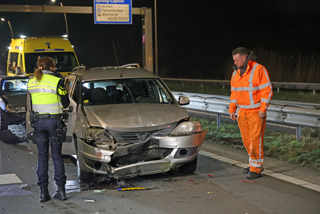Dertien personen betrokken bij ongeval op de Midden-Brabantweg Waalwijk
