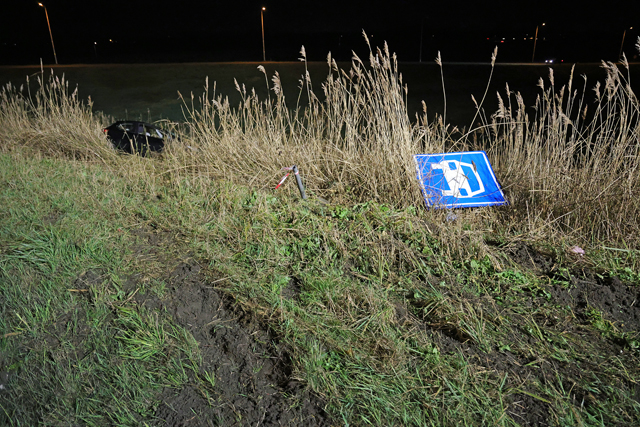 Twee personen raken gewond bij ongeval op de Midden-Brabantweg Waalwijk